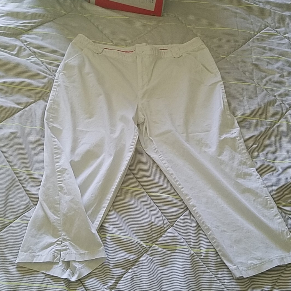 White Stag 18 White Capri Pants